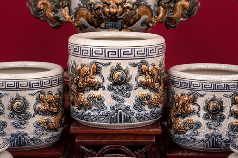 mơ thấy bát hương đánh con gì